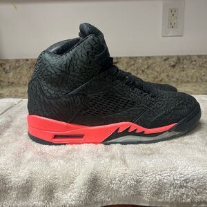 Jordan Sneakers in Black and Red